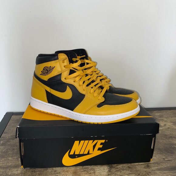 Nike Air Jordan 1 Retro High OG - Picture 1 of 6